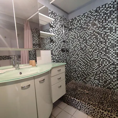 Apartment 17, Cap Sauvage Au Village Naturiste *