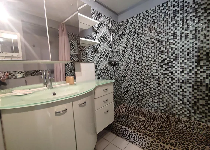 Apartment 17, Cap Sauvage Au Village Naturiste *